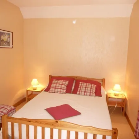 Hébergement de vacances Maison Individuelle Renovee Avec Terrasse, 2 Et Toutes Commodites - Fr-1-742-473