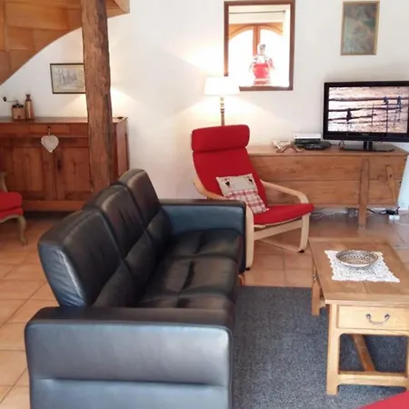Maison Individuelle Renovee Avec Terrasse, 2 Et Toutes Commodites - Fr-1-742-473 Mandailles-Saint-Julien