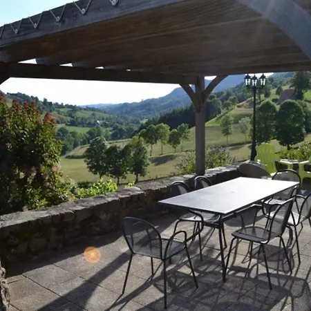 Maison Individuelle Renovee Avec Terrasse, 2 Et Toutes Commodites - Fr-1-742-473 Mandailles-Saint-Julien